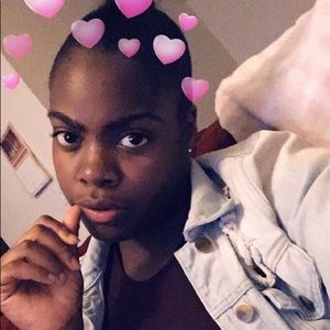 Meet your Posher, Lavarika